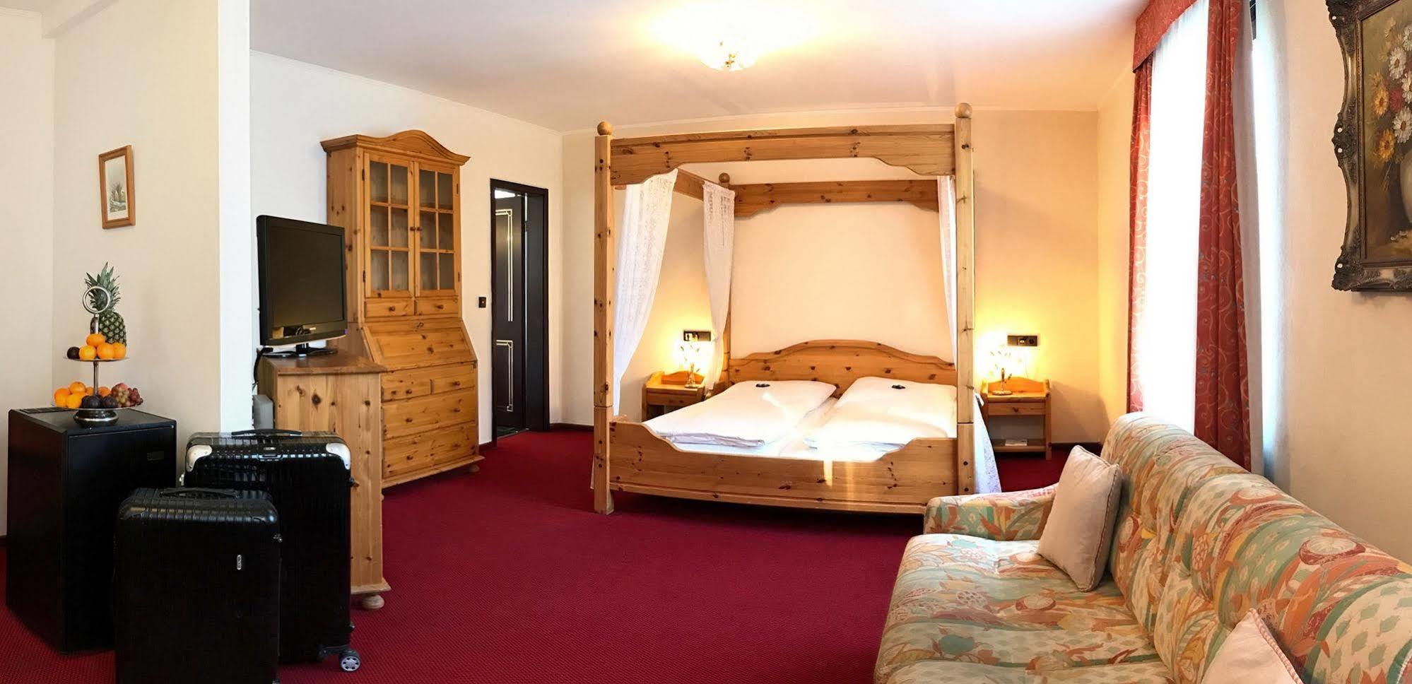 Boutiquehotel Goldhahn Bio Sport & Wellness Aalen Exterior foto