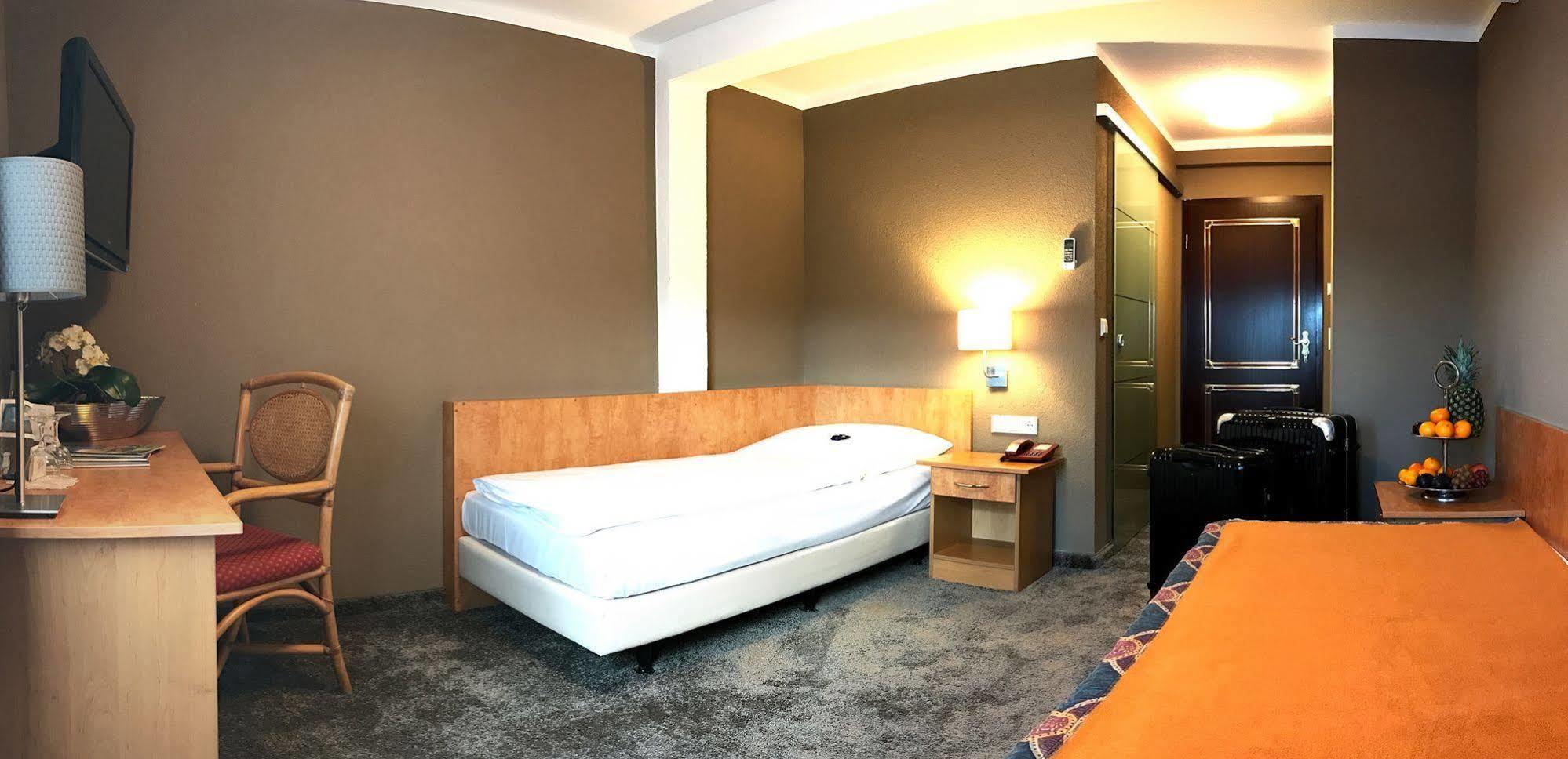 Boutiquehotel Goldhahn Bio Sport & Wellness Aalen Exterior foto